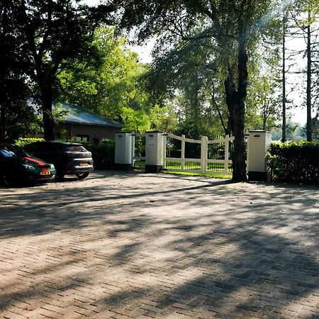 The Lodge Bed & Wellness Oisterwijk Sauna, Jacuzzi, Luxury Moergestel Kültér fotó
