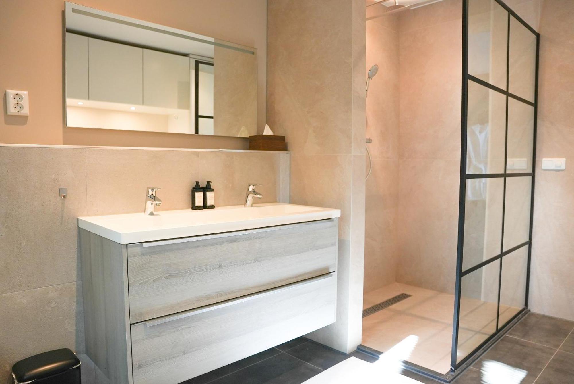 The Lodge Bed & Wellness Oisterwijk Sauna, Jacuzzi, Luxury Moergestel Kültér fotó