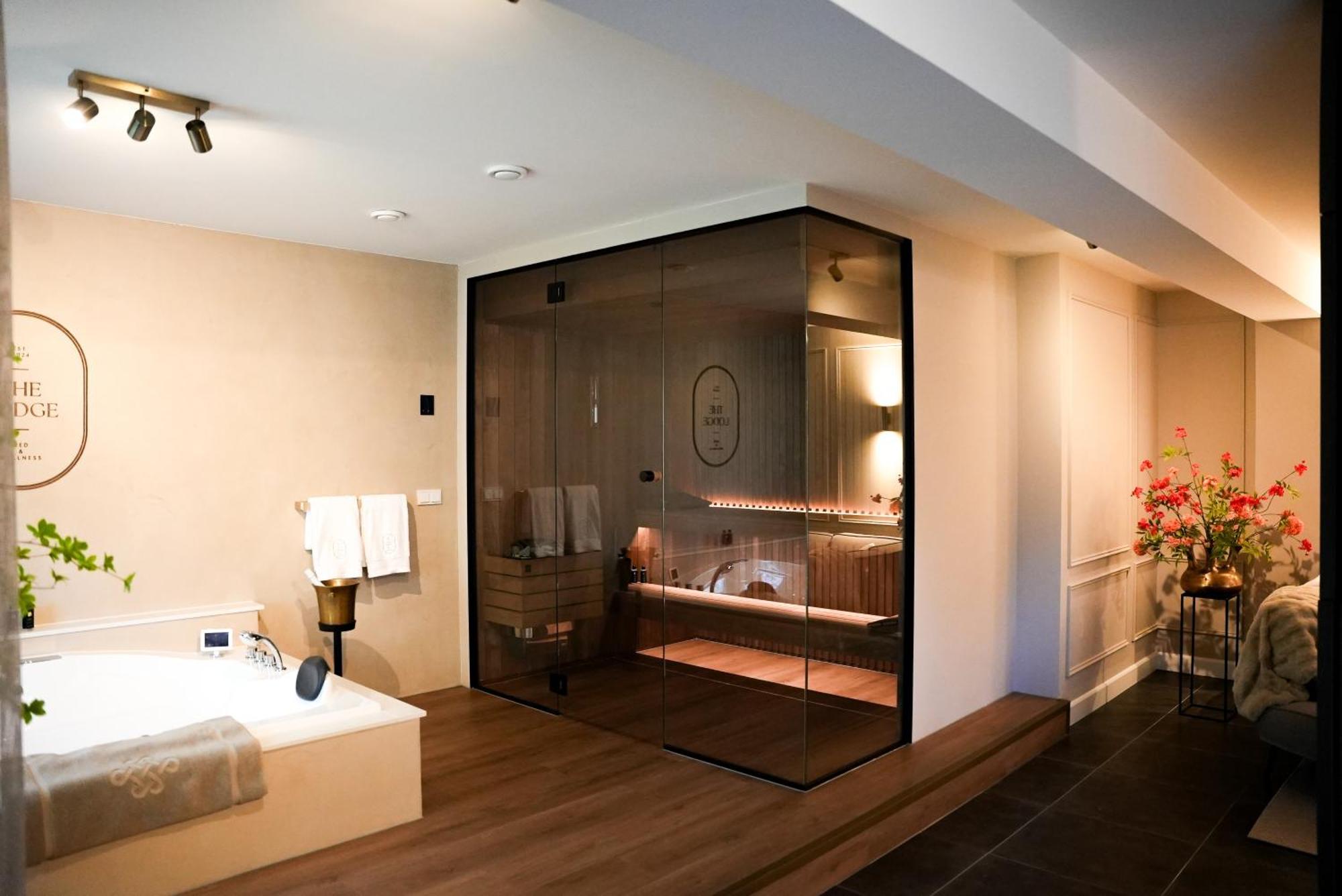 The Lodge Bed & Wellness Oisterwijk Sauna, Jacuzzi, Luxury Moergestel Kültér fotó